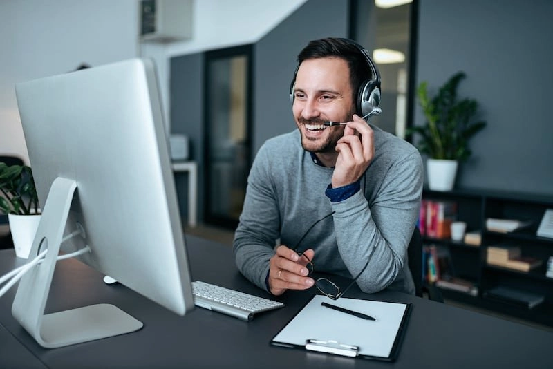 AdobeStock_231775261-copy agent
